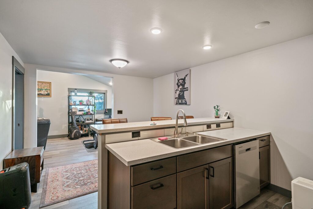 industrial warehouse and apartment for sale in bozeman mt represented by Endstate Commercial Partners