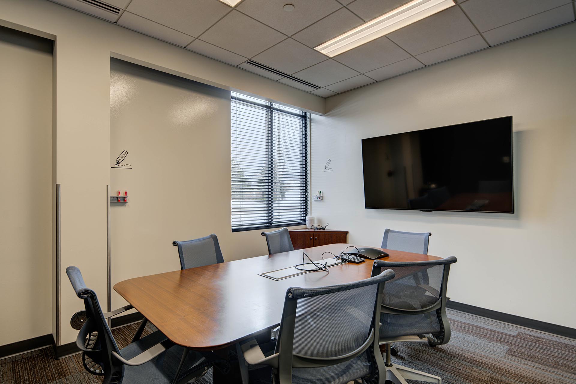 office for sale bozeman mt 161 enterprise blvd work table with TV endstate commercial partners