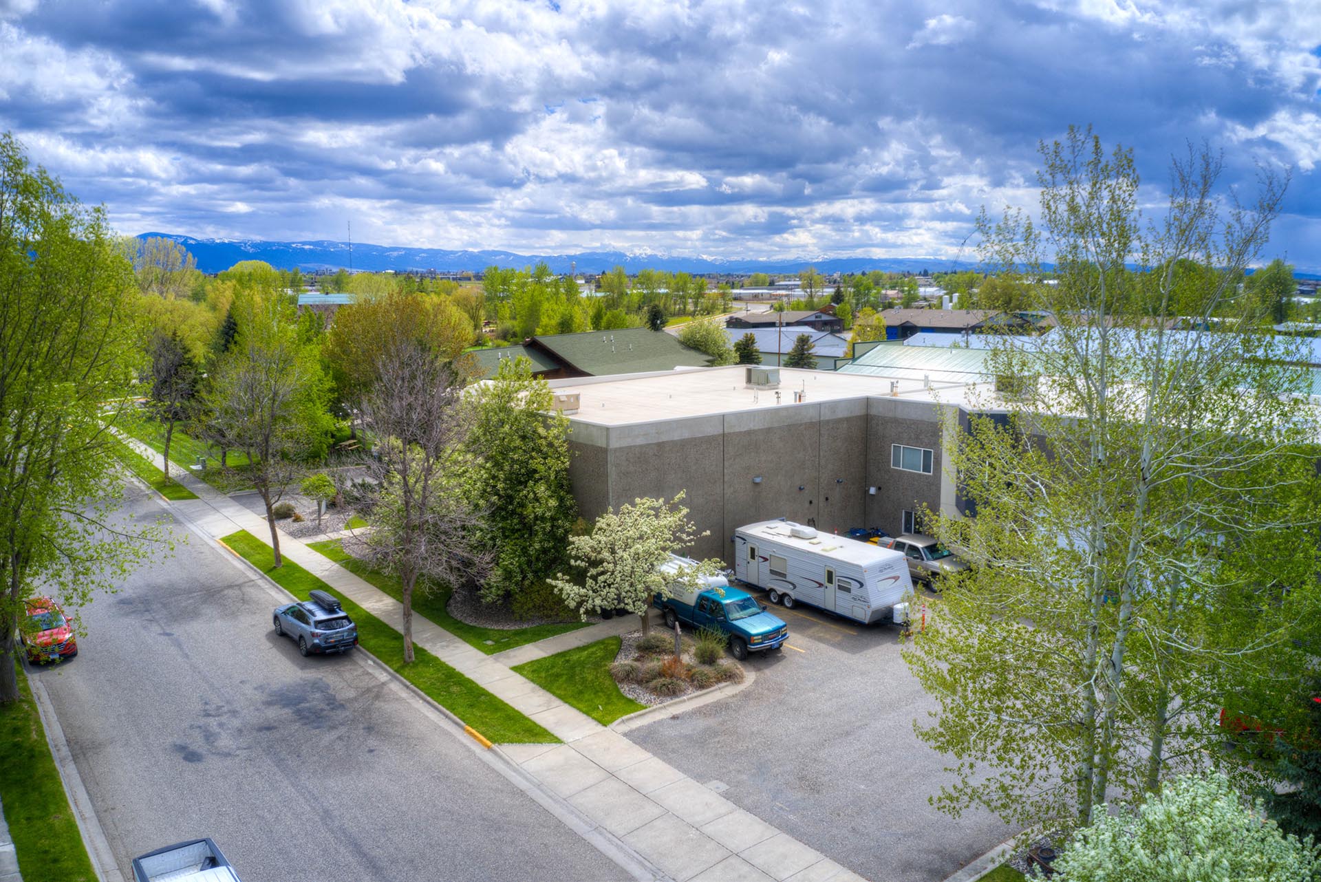 office industrial lease bozeman mt 2339 Birdie drive parking lot endstate commercial partners