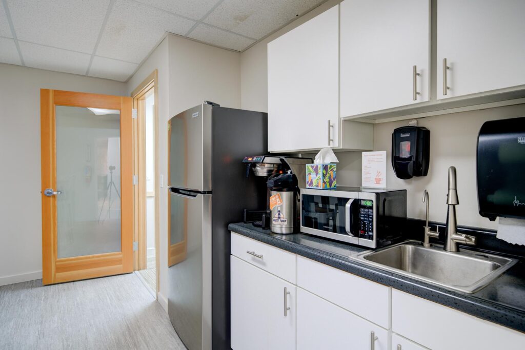office lease bozeman montana 424 e main street kitchenette endstate commercial partners