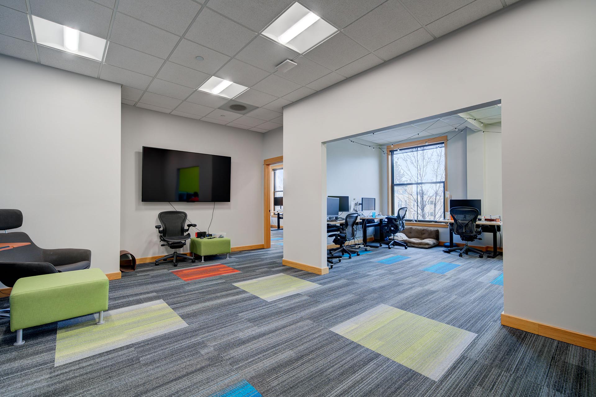 office work area wtih tv lease bozeman mt 448 e main street entrance endstate commercial partners