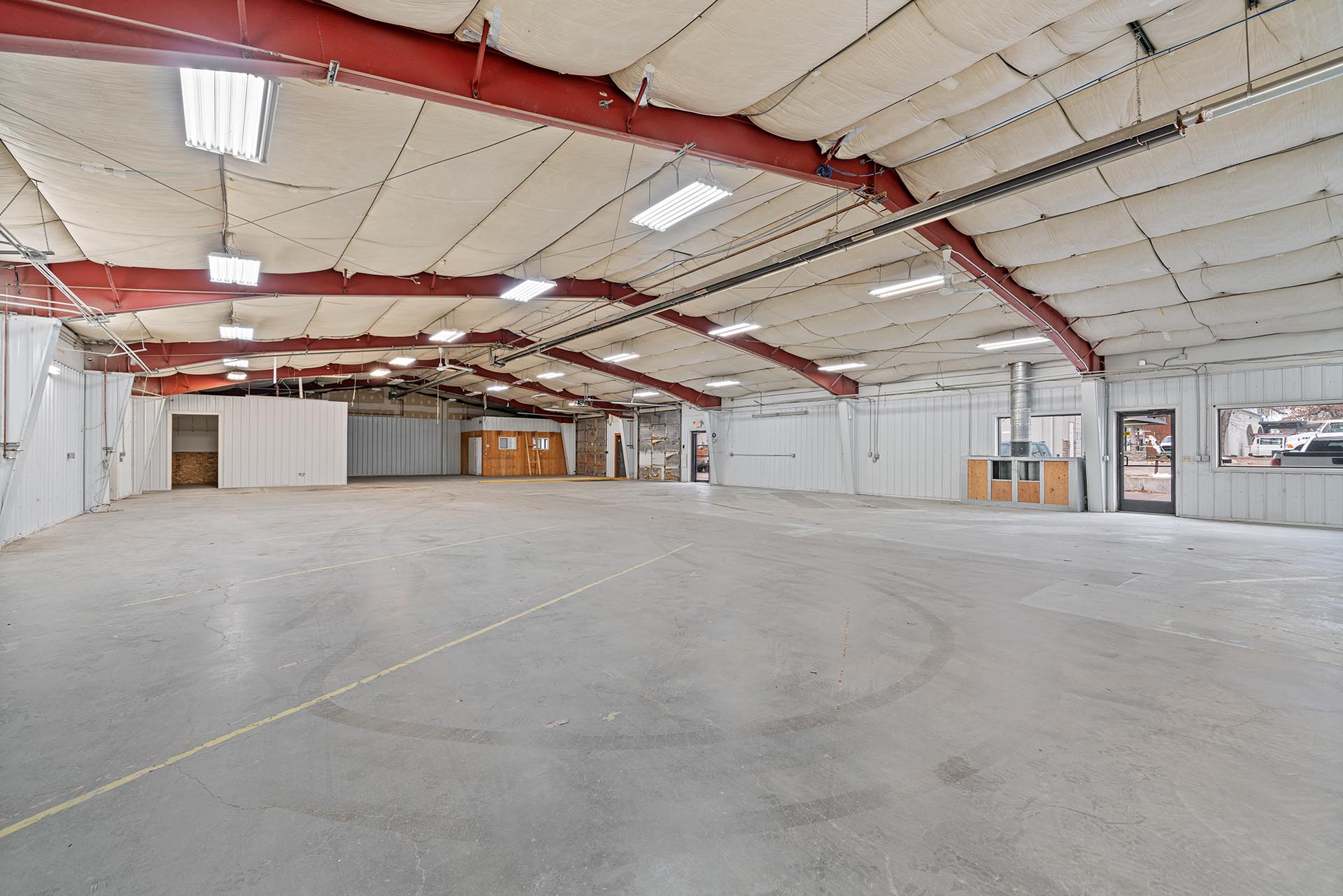 retail industrial warehouse for lease 514 w aspen bozeman mt arc ceiling endstate commercial partners