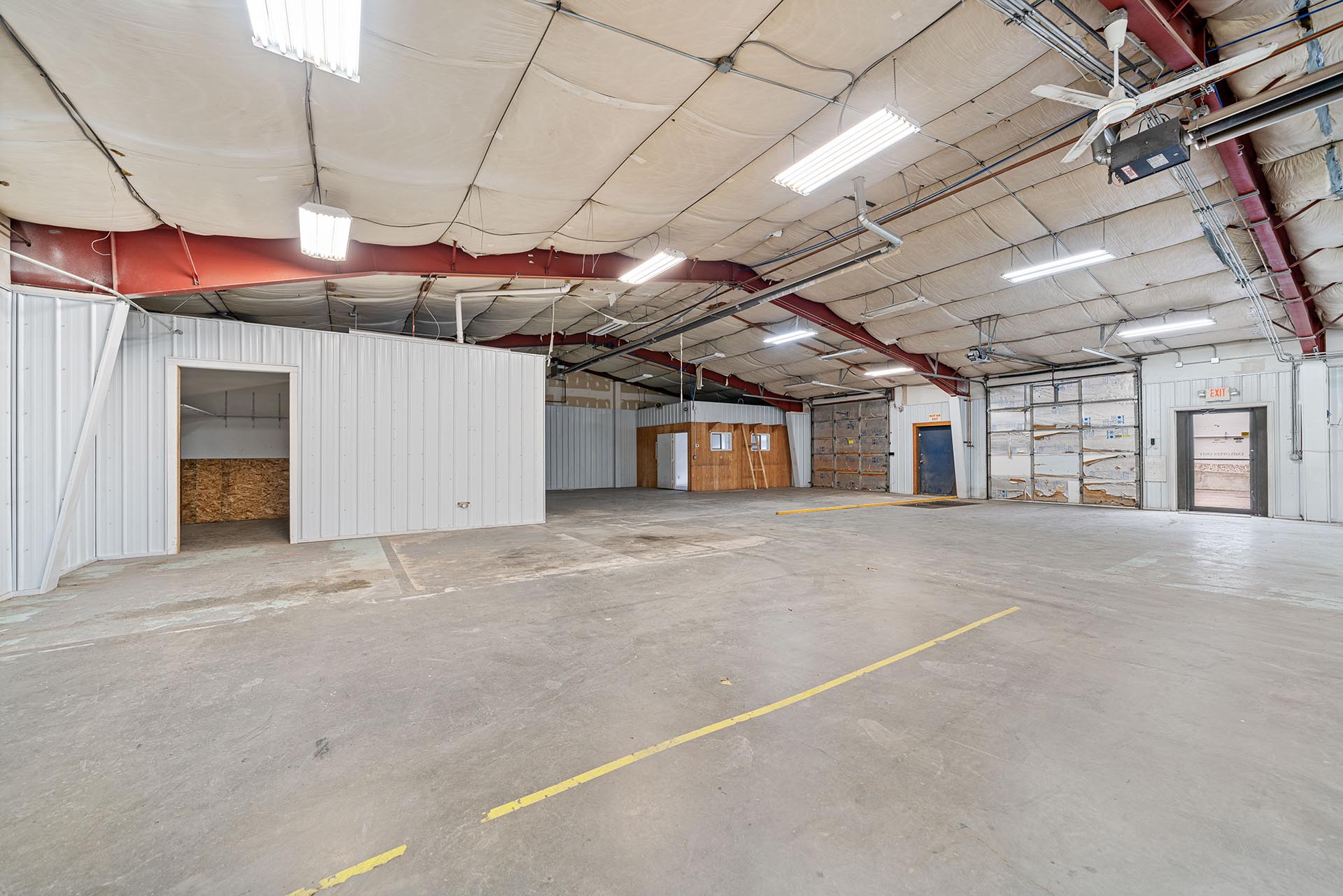 retail industrial warehouse for lease 514 w aspen bozeman mt high ceiling endstate commercial partners
