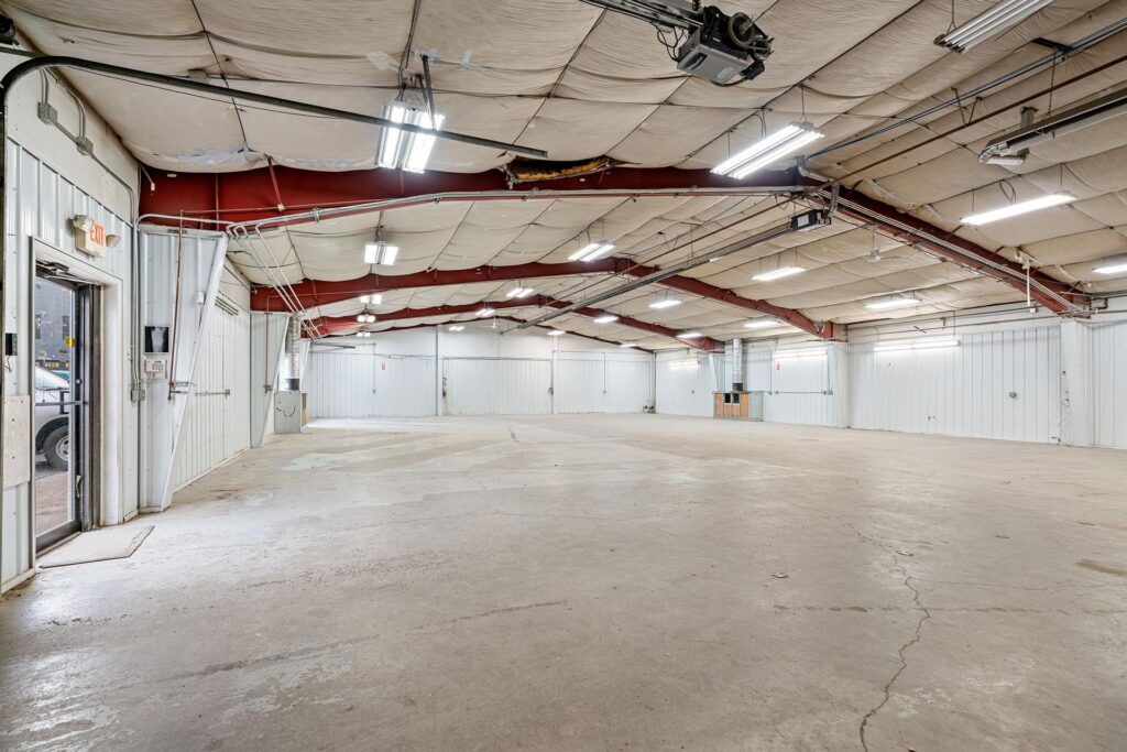retail industrial warehouse for lease 514 w aspen bozeman mt warehouse doors endstate commercial partners